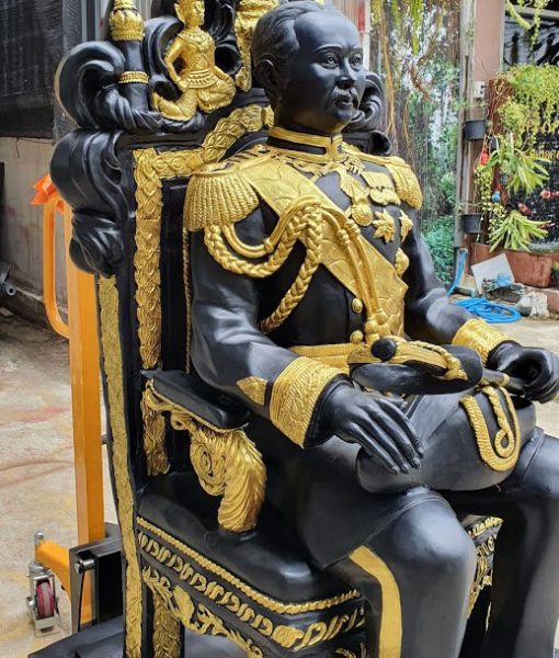 พระรูปเหมือน เสด็จพ่อ ร.๕ (นั่งบัลลังค์) ทองเหลือง ขนาด 30 นิ้ว (เท่าองค์จริง),